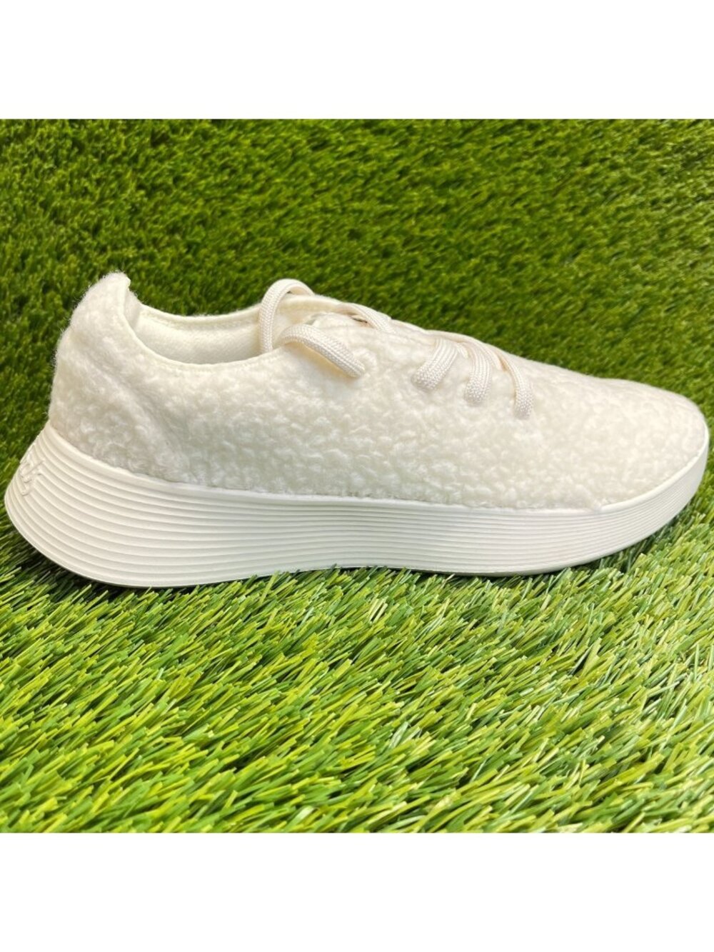 Allbirds Wool Runner 2 Womens Size 10.5 Ivory Athletic Running Shoes Sneakers
